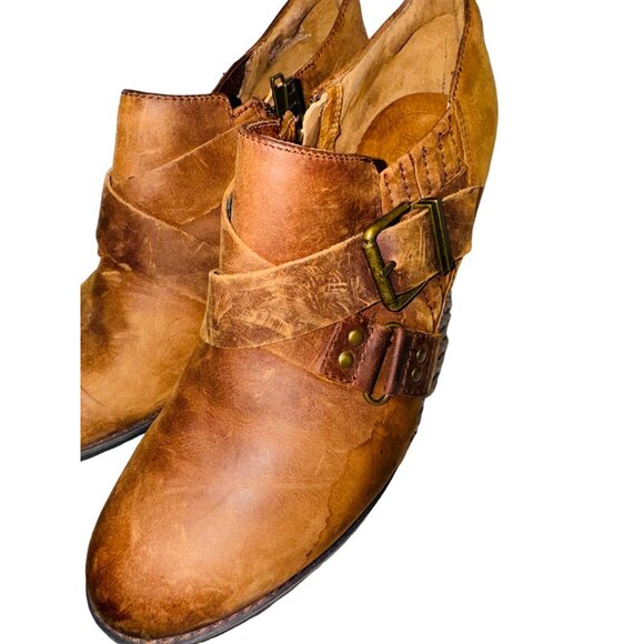 Clark “Heath Woodlark” Brown Distressed Leather Stacked Heel Ankle Booties 9M - Picture 9 of 12